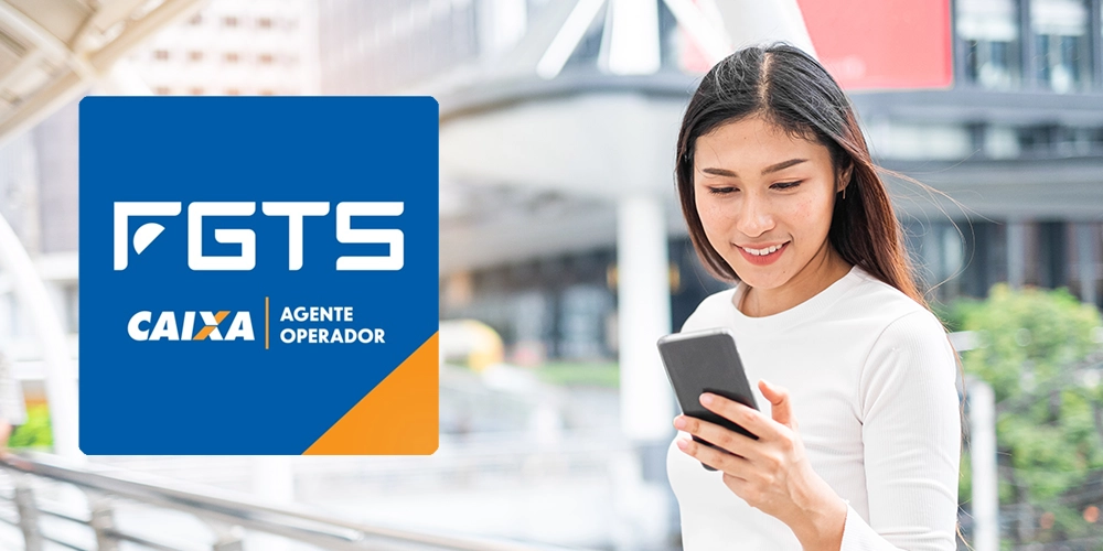 Jovem finalizando um crédito por antecipação do FGTS saque aniversário