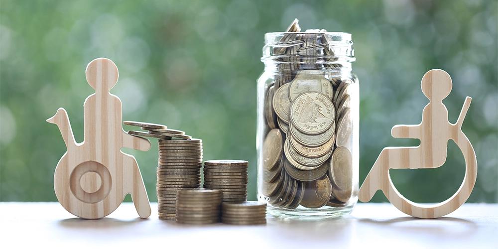 Dois beneficiário do BPC/LOAS obtendo um crédito consignado